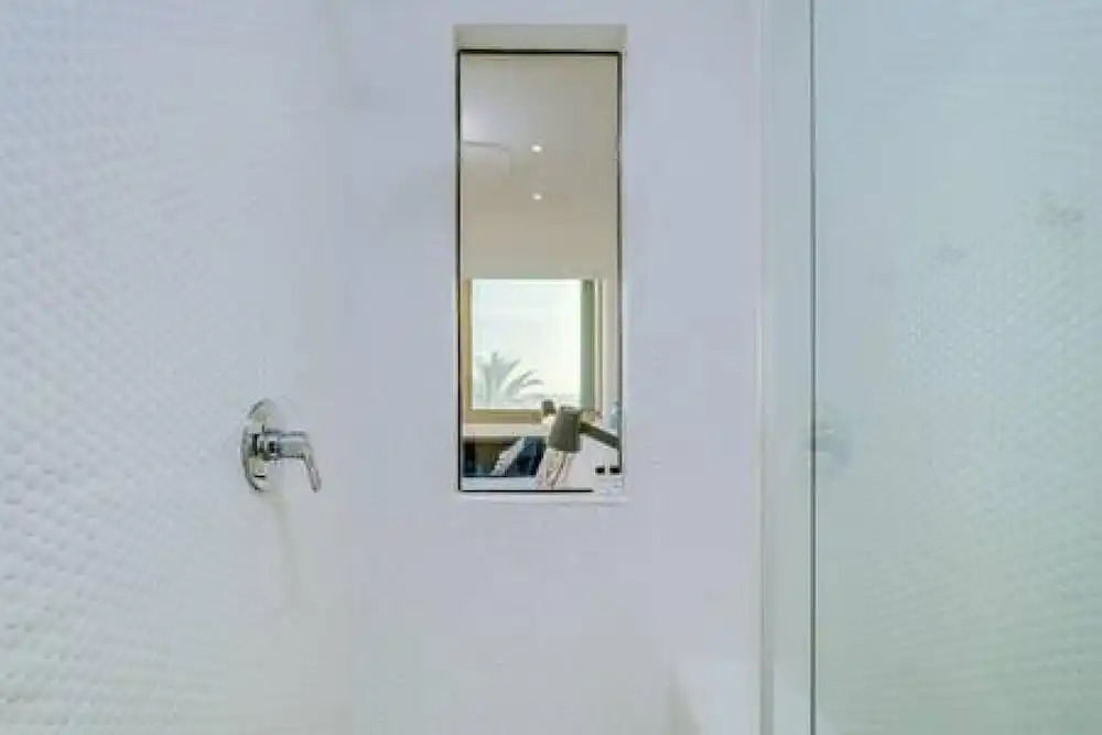 Beautiful Lock up go w Ocean Views Sundowner Views