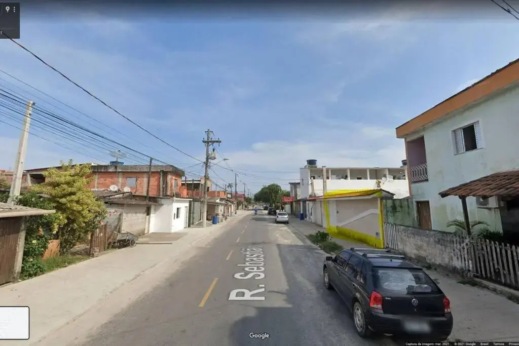 Casa de praia com piscina e churrasqueira - Indaiá Bertioga