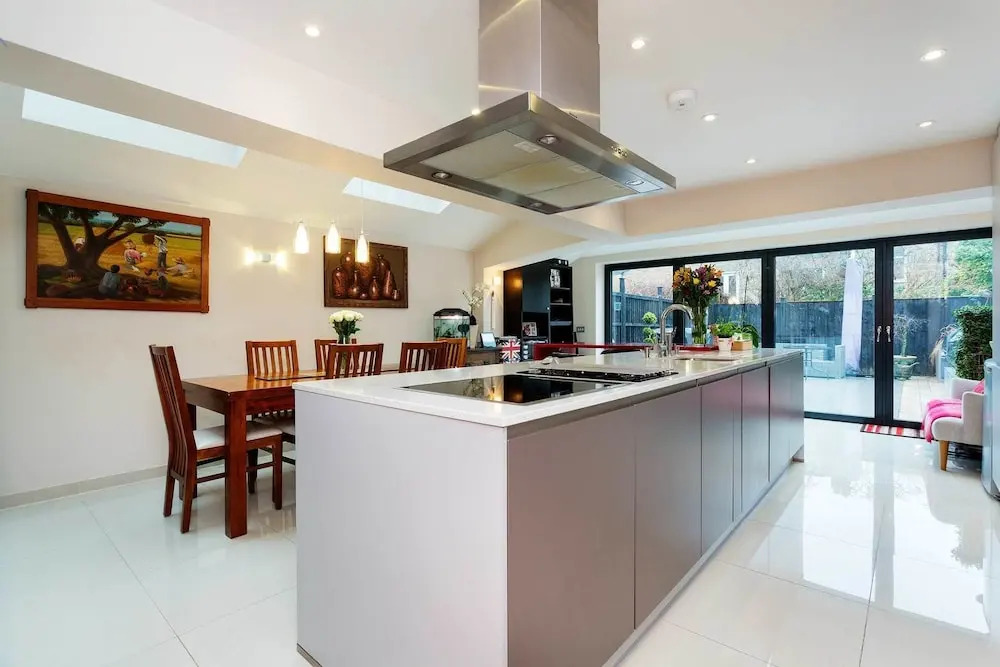 Southfields Hideaway