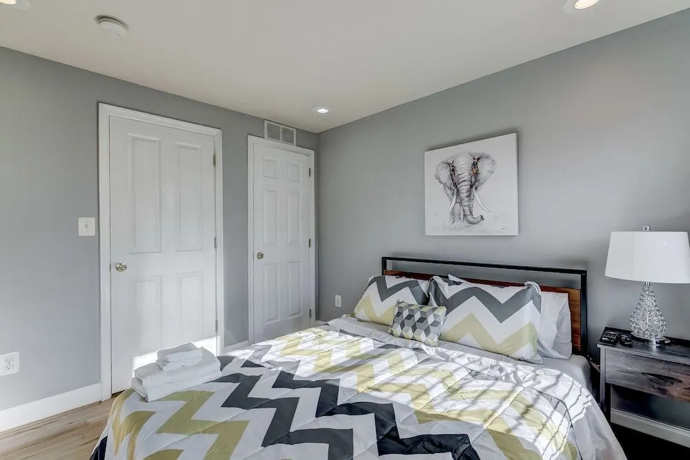 Upscale Home W/rooftopdeck&parking Near Stadiums