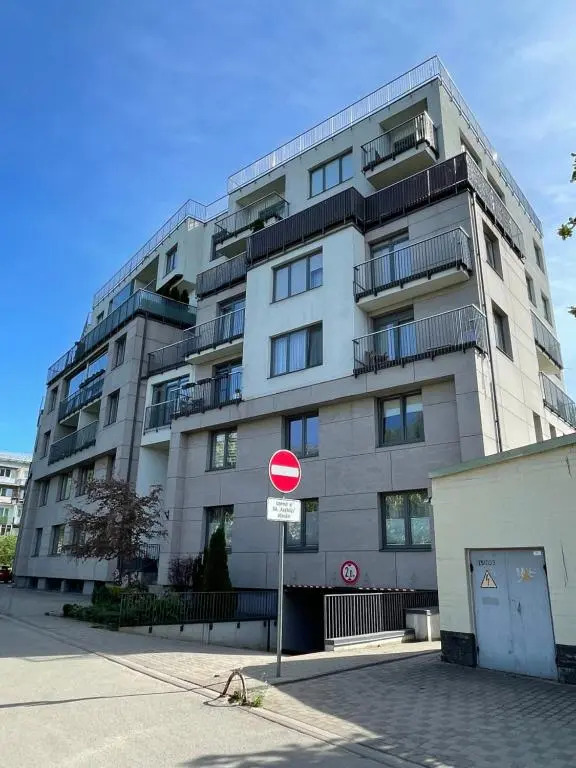 Sunny Apartment 14