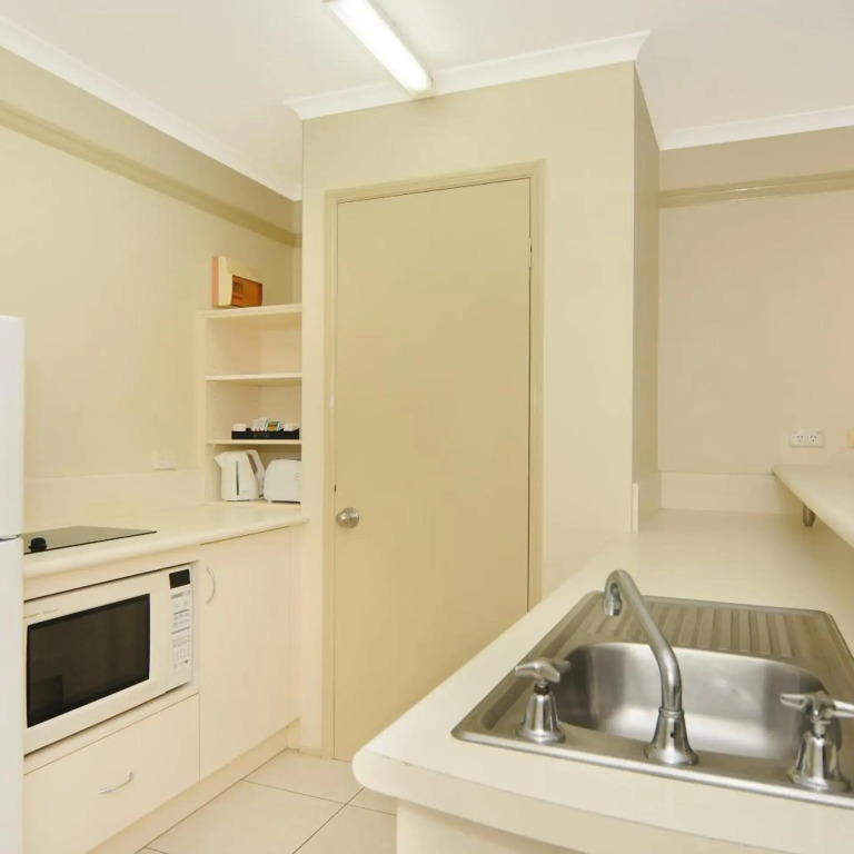 Cairns Queenslander Hotel & Apartments