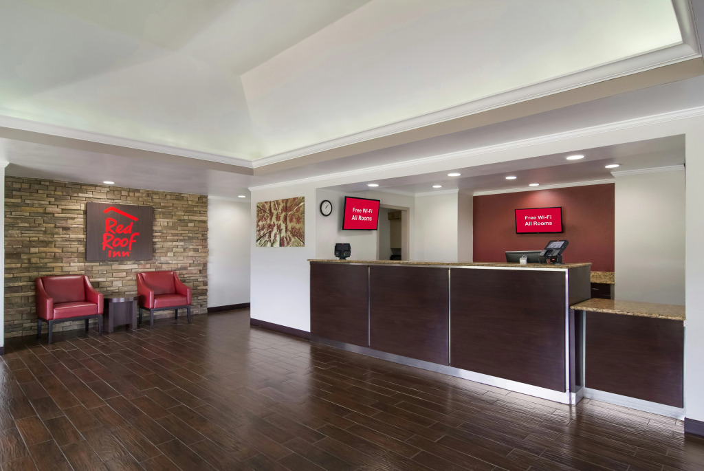 Red Roof Inn & Suites Brunswick I-95