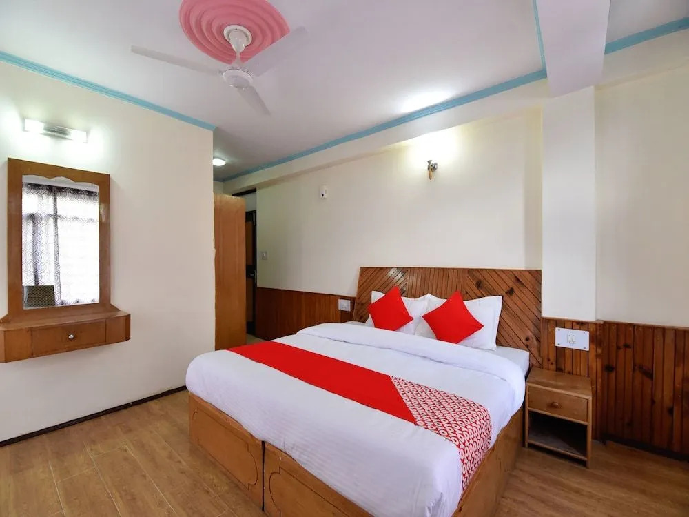 OYO 13387 Hotel Kartik