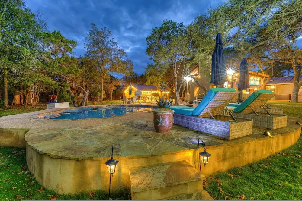 Terracotta Oasis - Wimberley for 30 Guests