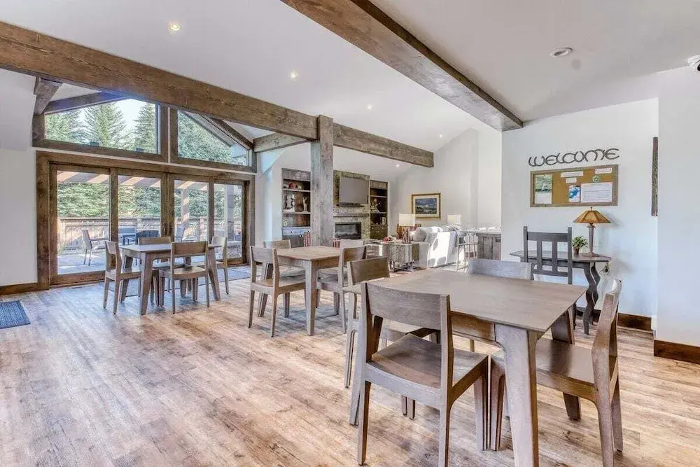 Snow Creek 1554 - Ski-in/ski-out + Pool & Hot Tub