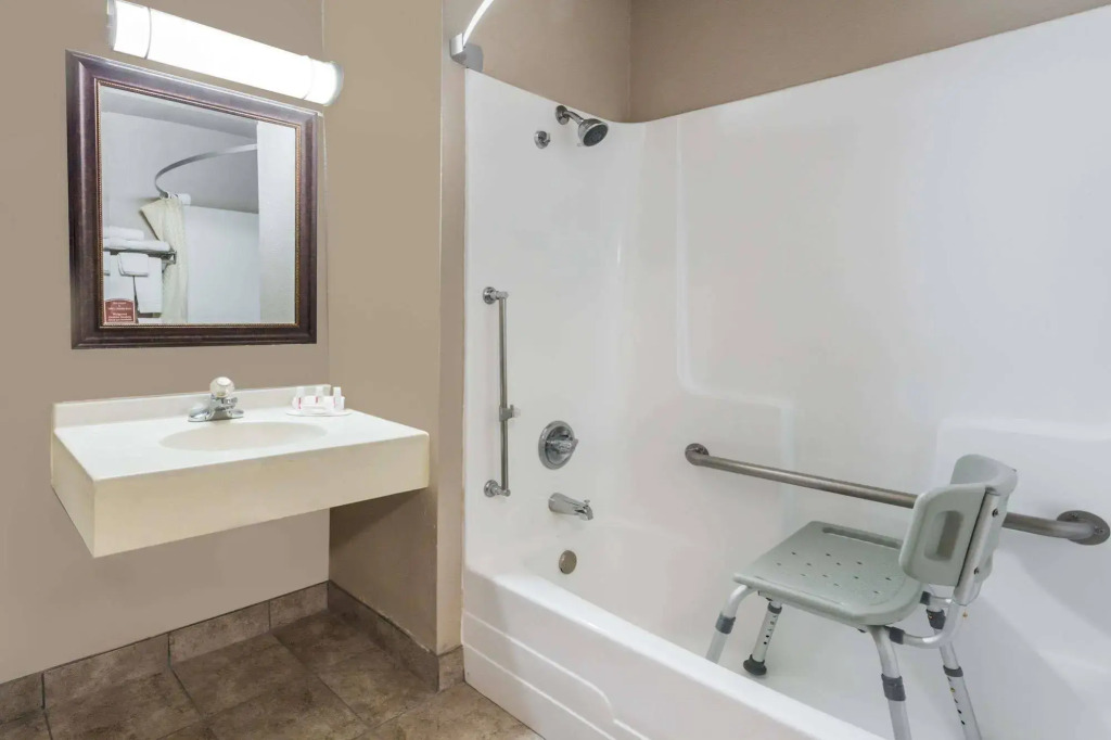 Deluxe Inn Willows