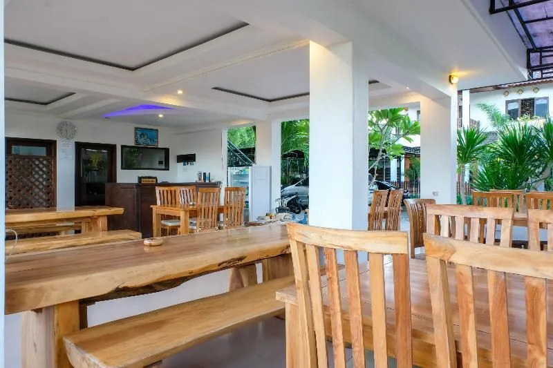 OYO 953 Family Beach Hotel