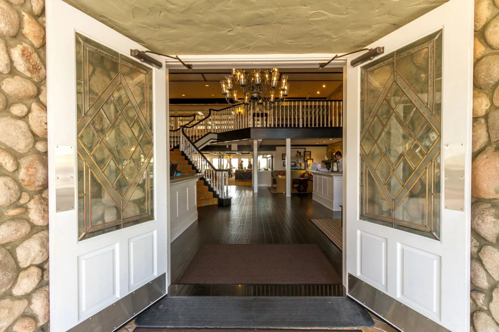 Carlsbad Inn Beach Resort