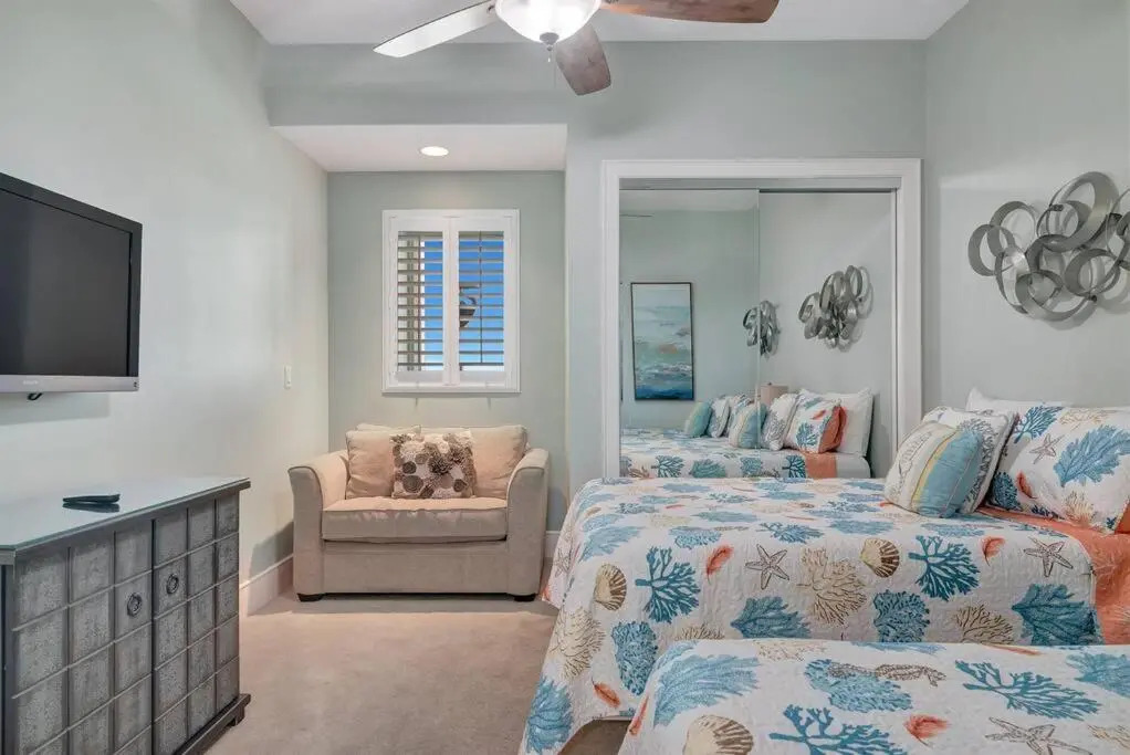 Turquoise Place 1005C ~ Luxurious Beachfront Condo w/ Private Hot Tub!