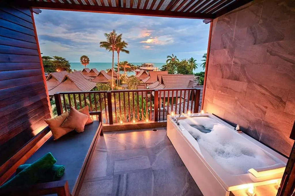 Khanom Beach Resort And Spa
