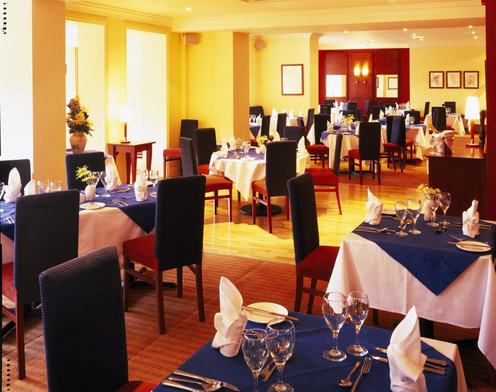 Lakes Hotel & Spa
