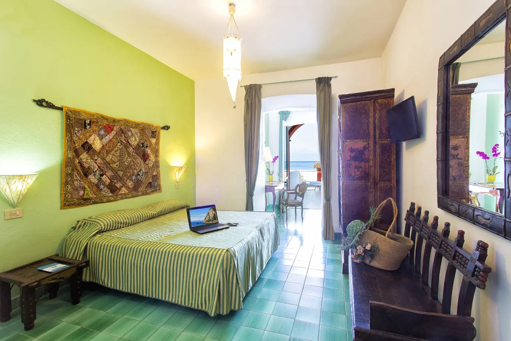 Hotel La Scogliera