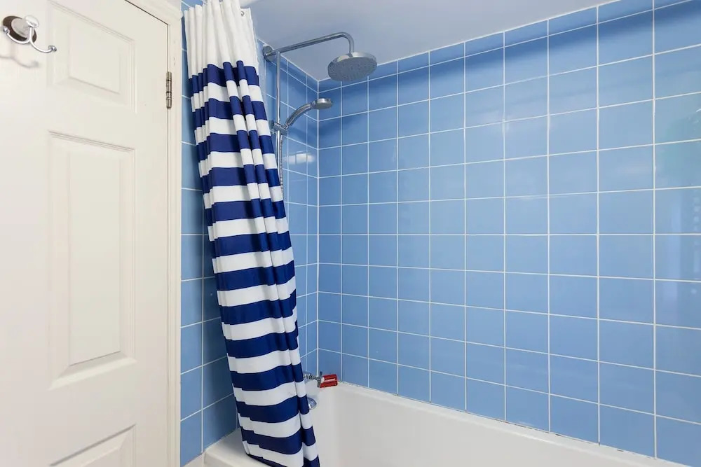 4 Bedroom Family House Near Shepherd's Bush