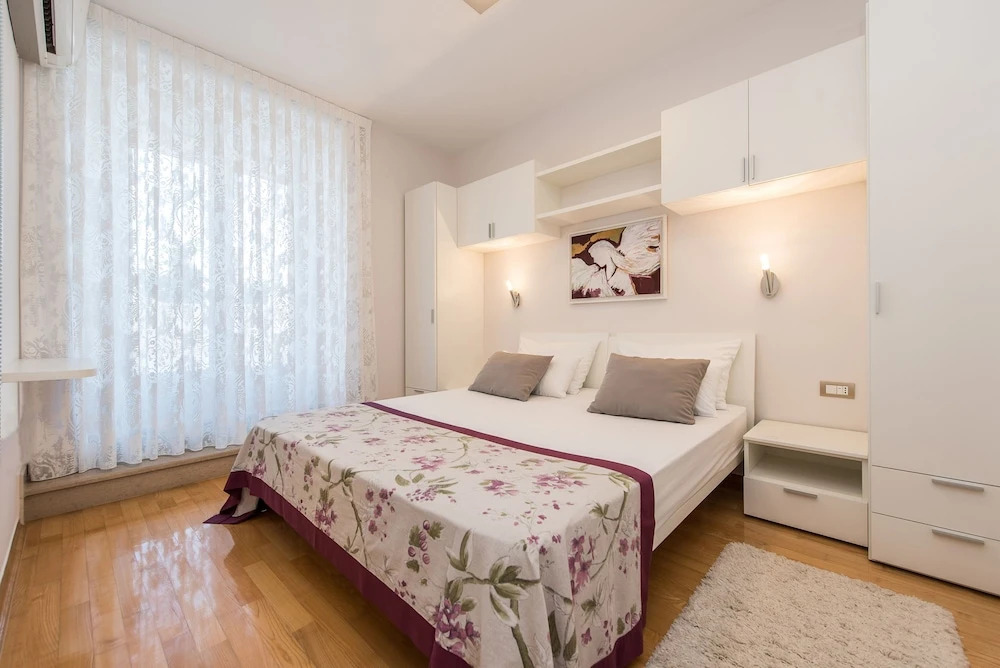 Apartments Dyana