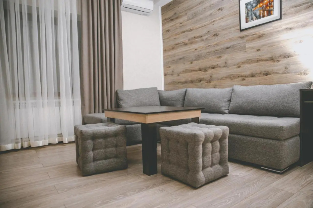 Lumarc Hotel