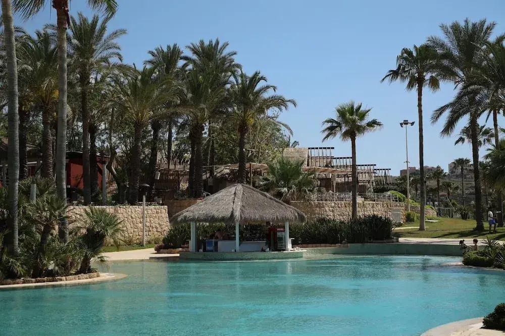 Laguava Resort