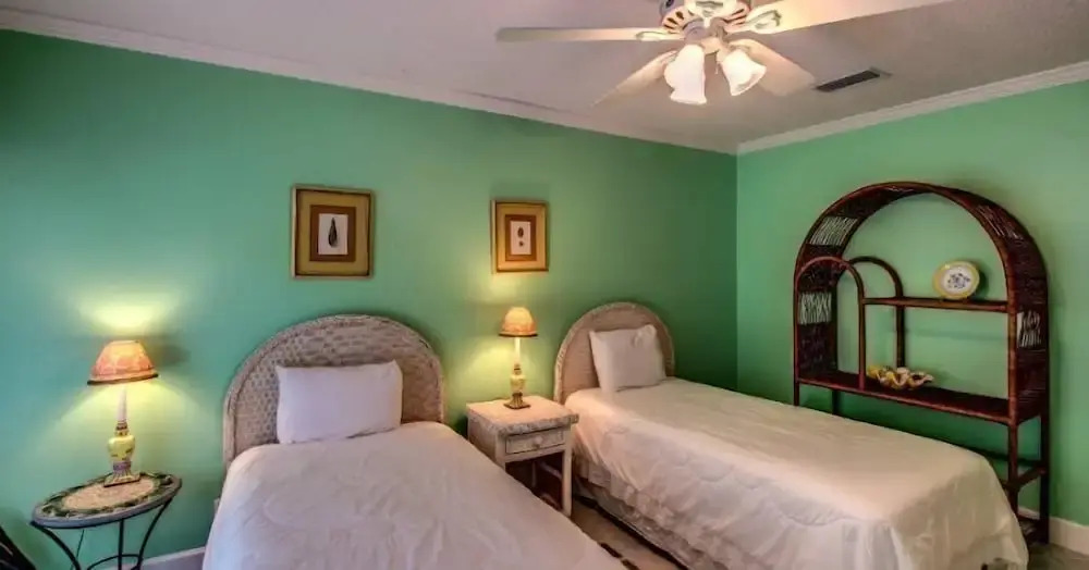 3214-fairway-oaks