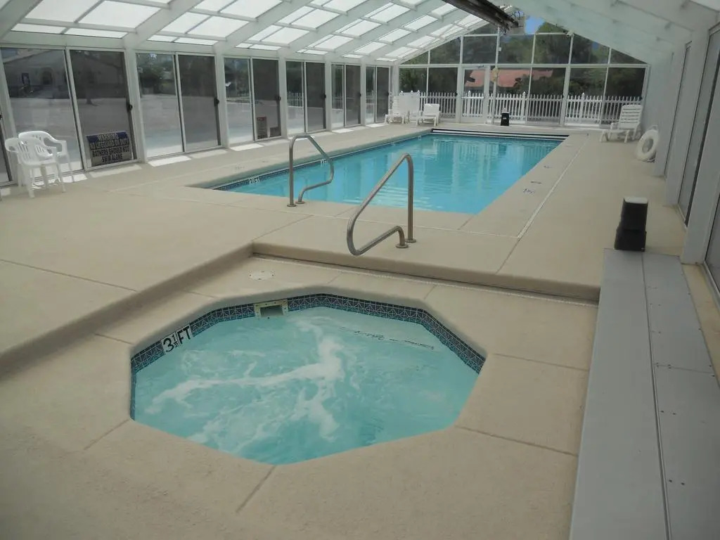 Aquarius Inn
