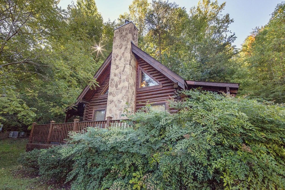 Cozy Creekside by Eagles Ridge Resort