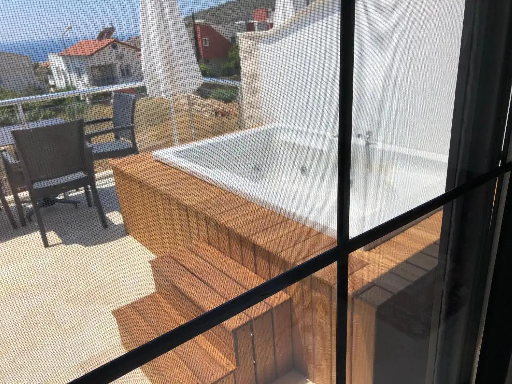 Stonehouse Aparts Dublex 3+1 mit Meerblick und Jakuzzi Kalkan No:5