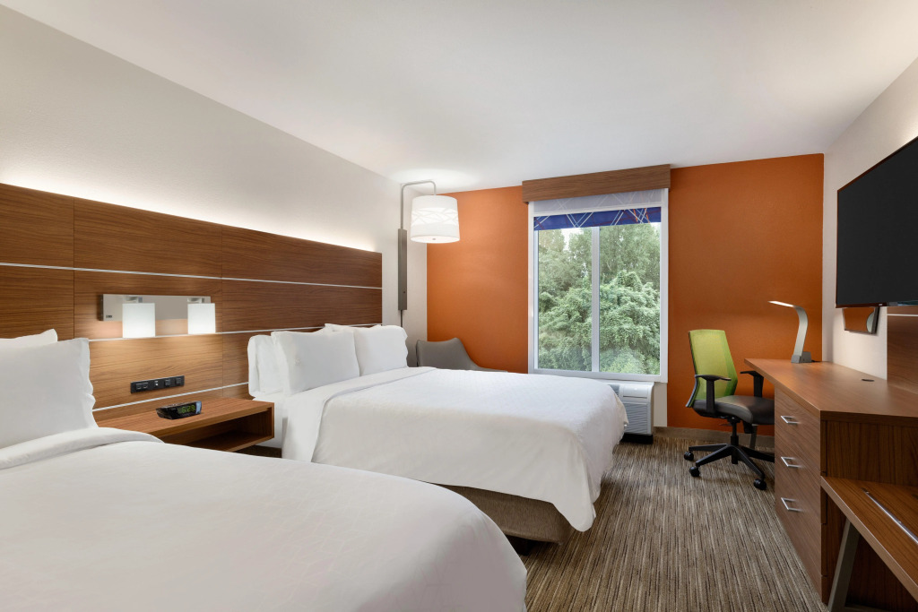 Holiday Inn Express Hotel & Suites Opelika Auburn by IHG