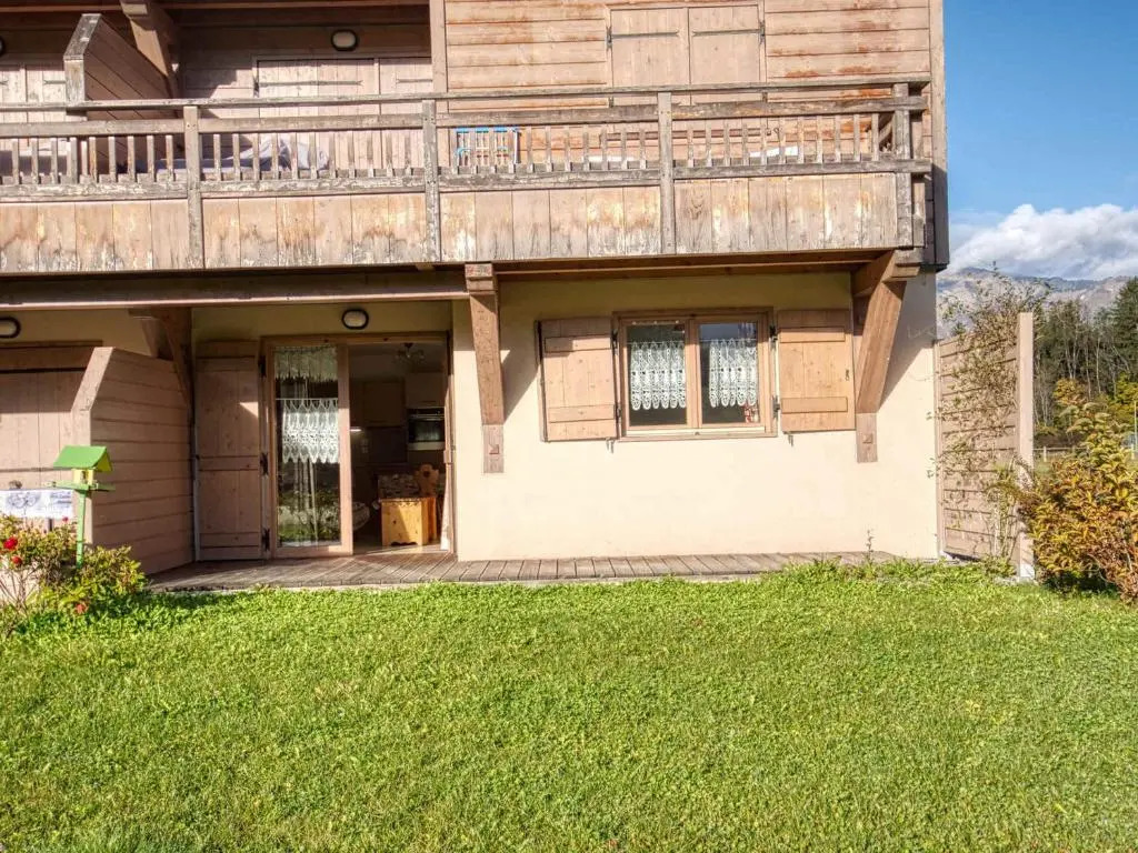 Charmant T3 avec terrasse et vue montagnes, 2 chambres à Morillon - FR-1-642-25