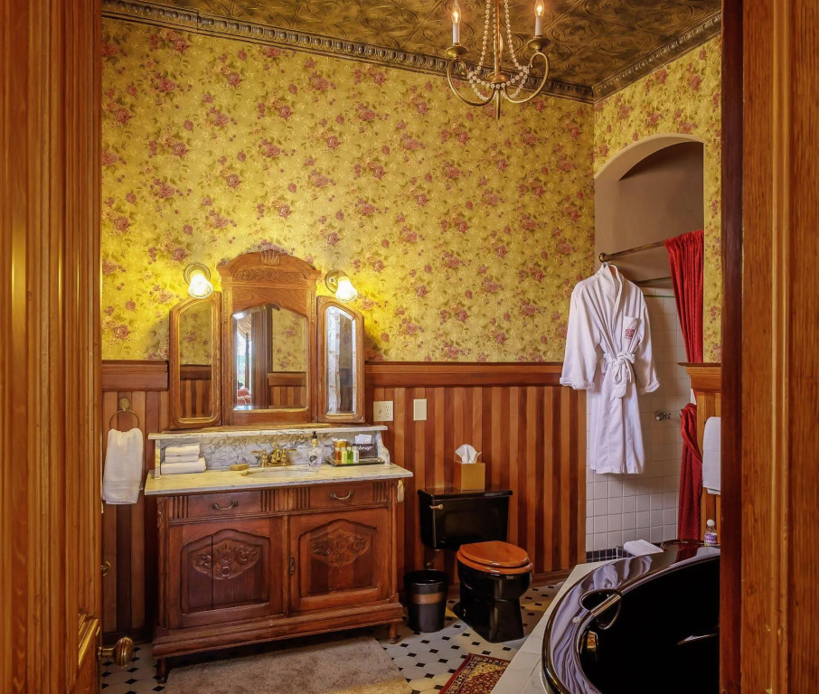The Kalamazoo House Downtown Hotel and Suites