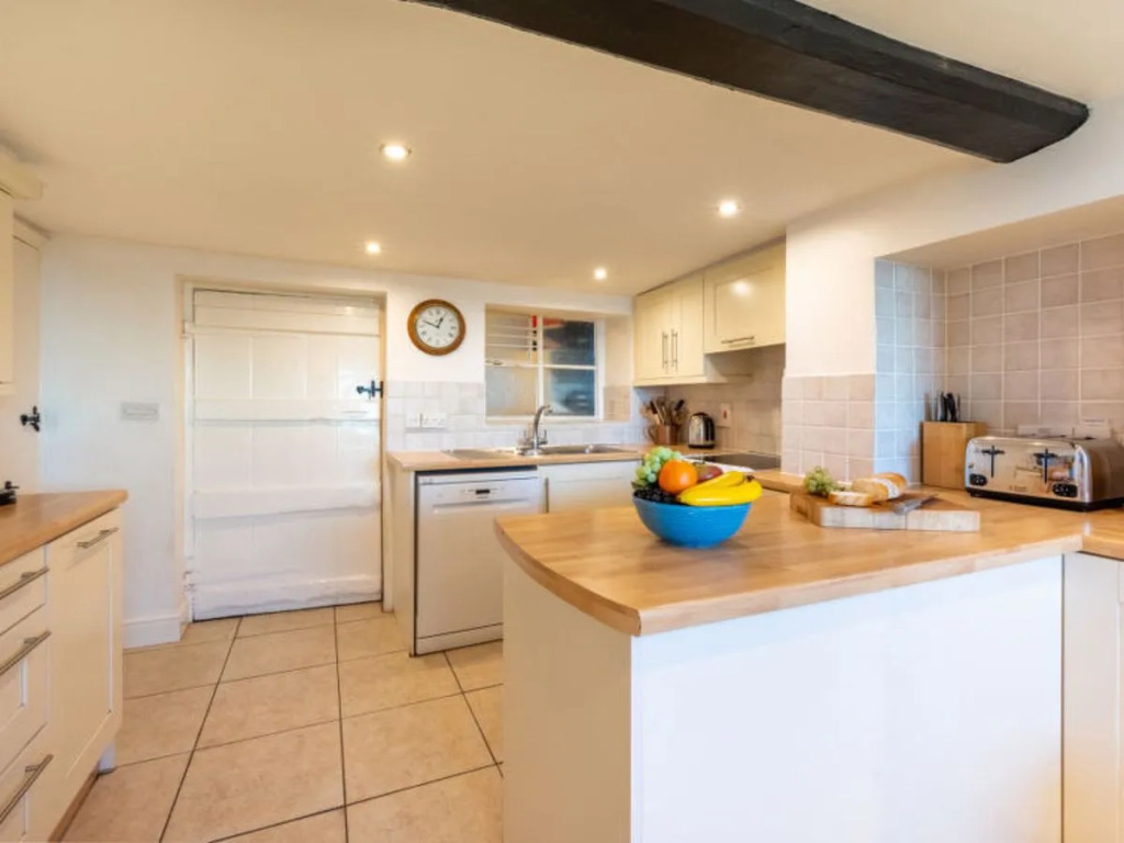 3 Bed in Aldeburgh oc-reg