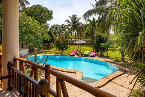 Luxury villa 400m from the beach
