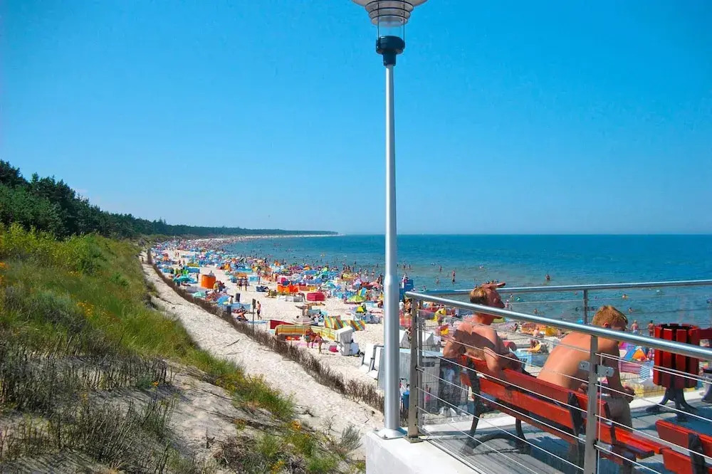 Comfortable wooden holiday homes near the beach