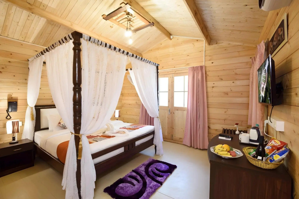 Baga Hideout Resort