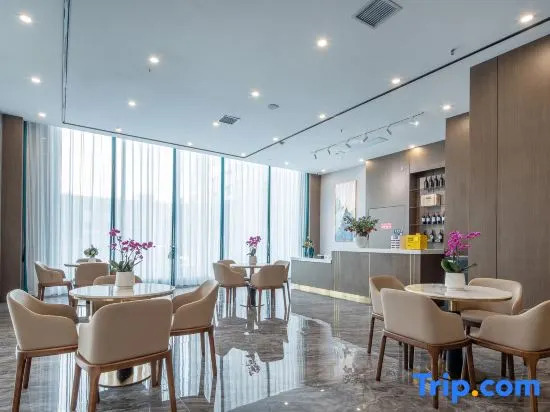 Mengzi Hongxiang Hotel