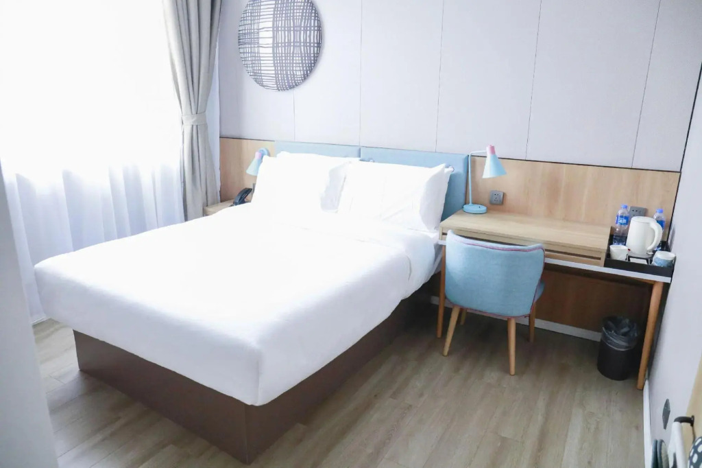Home Inn NEO (Xiaolingwei Subway Station, Nanjing Zhongshanling Scenic Area)
