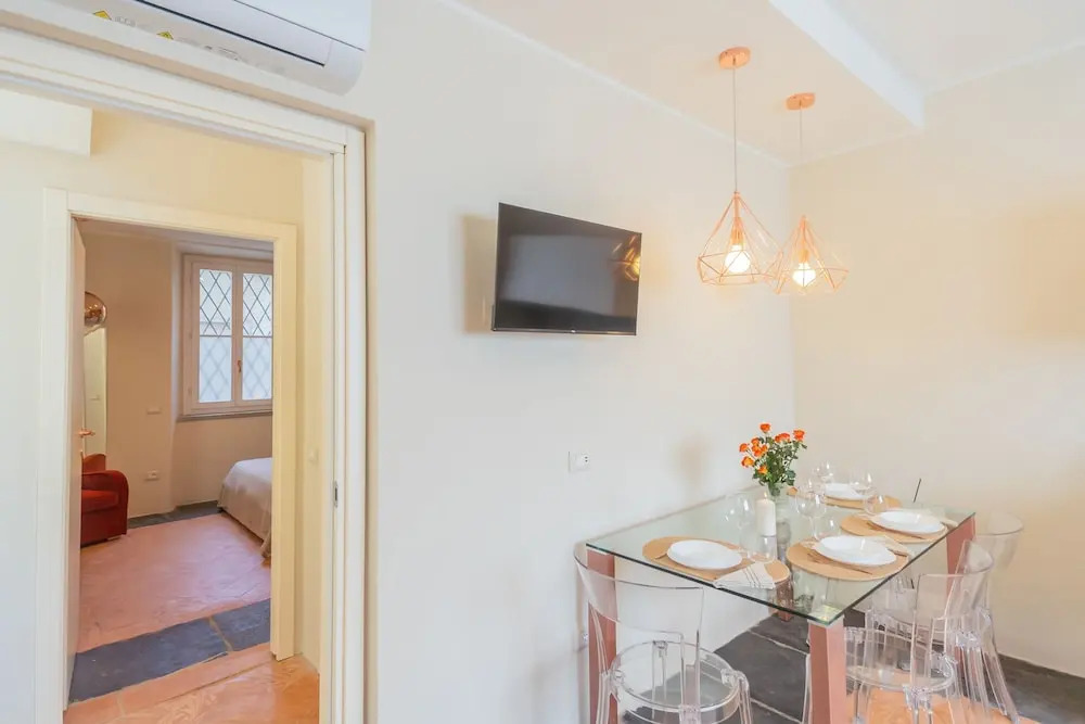 Como Dreams Apartments by Rent All Como