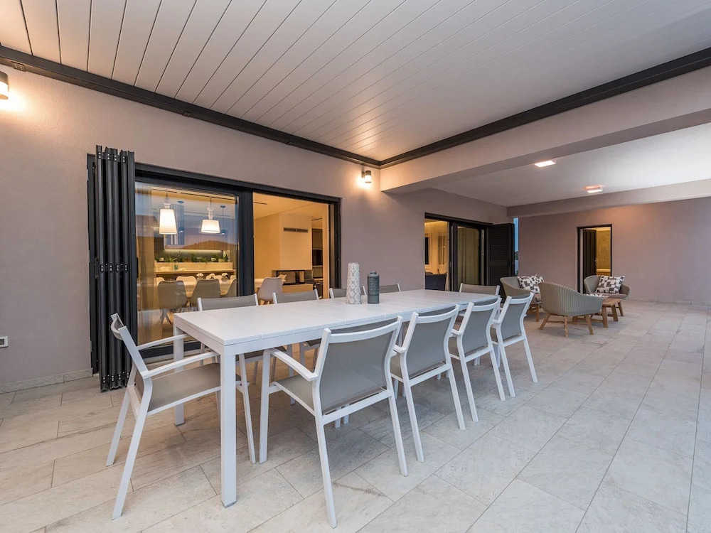 Fancy Villa in Gorica With Wellness Centre & Artistic Interiors
