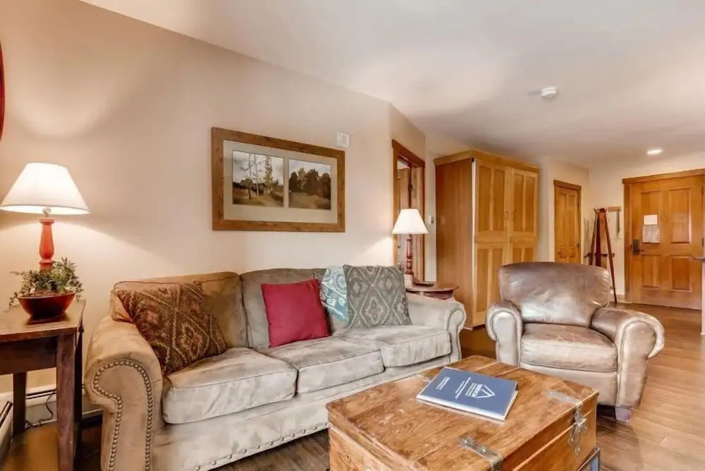 1 Bedroom Plus Murphy Mountain Condo In River Run Village With Mountain Views And Walking Distance To Ski Slopes