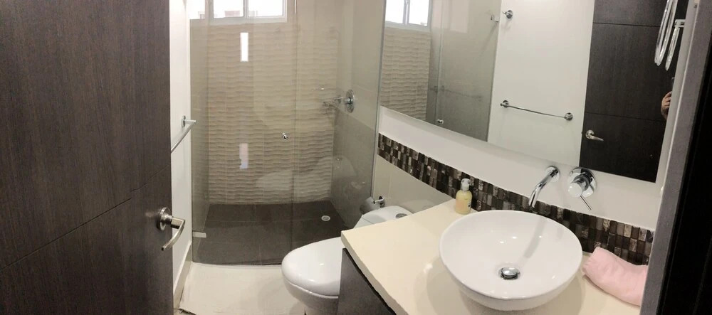Tivoli 3 Bedroom Apartment, Near Buenavista.