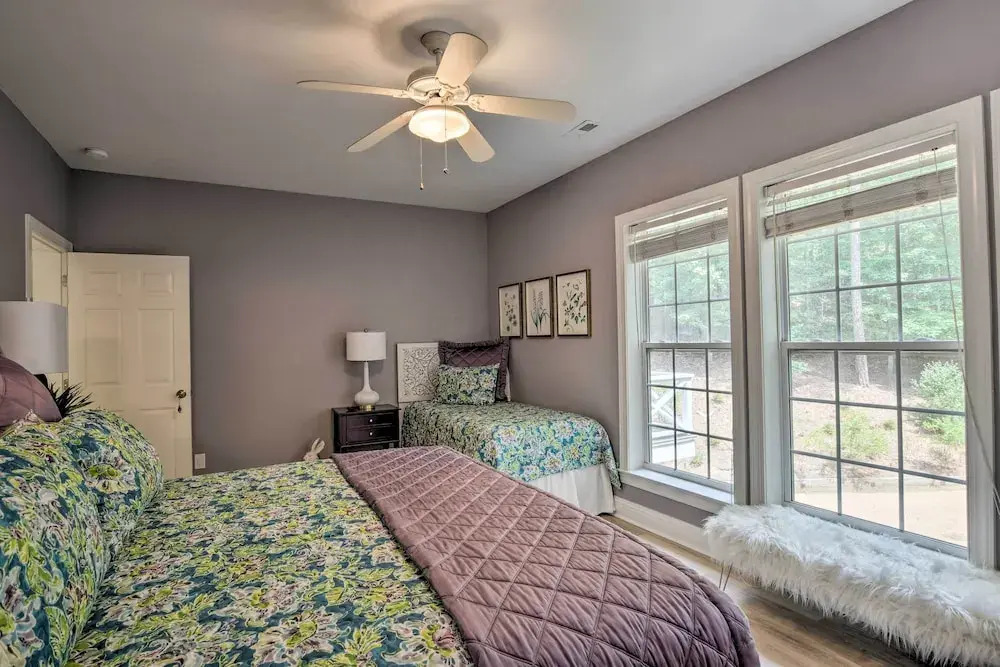 Butterfly Creek Columbus Estate on 3 Acres!