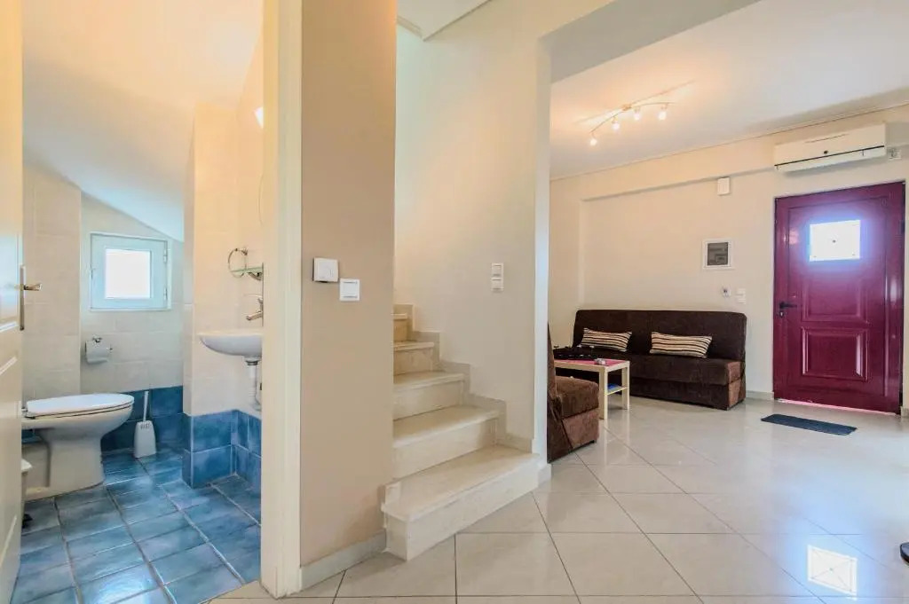 SEMIRAMIS SUITES with pool