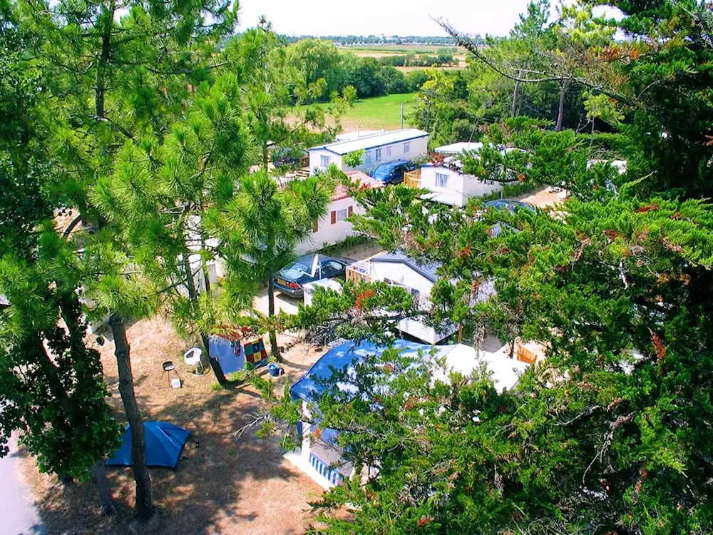 Property with 3 Bedrooms in Saint-Hilaire-De-Riez, with Shared Pool And Furnished Terrace - 400 M From the Beach