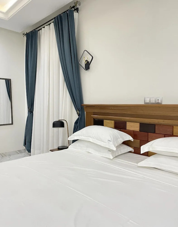 Shalom City Hotel