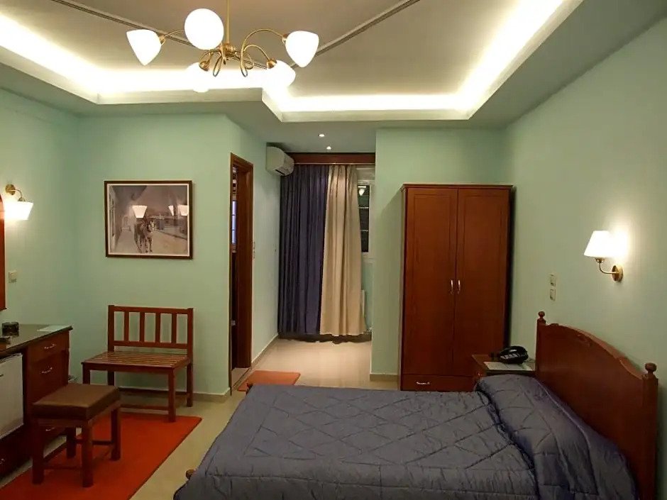 Hotel Avra