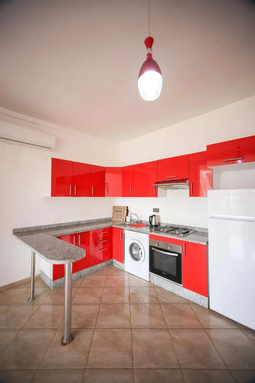 Appartement neuf, entouré de verdure + piscine