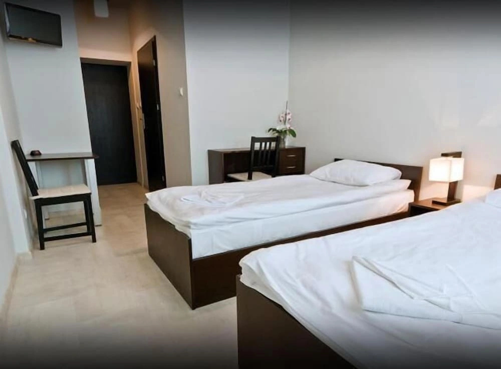 Avion Hotel