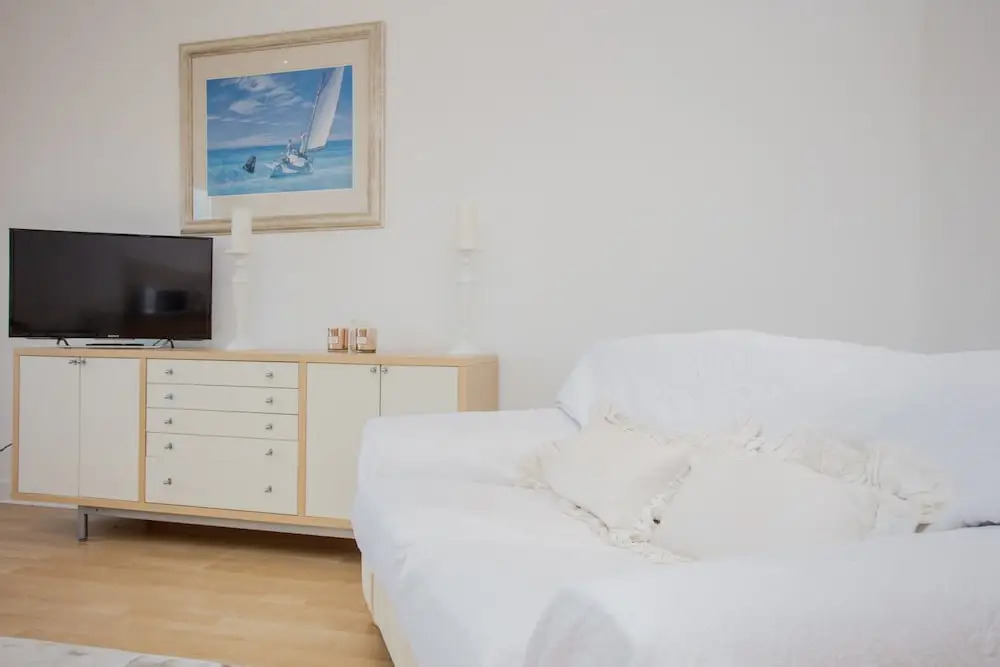 2 Bedroom Flat With Views of Arthurs Seat