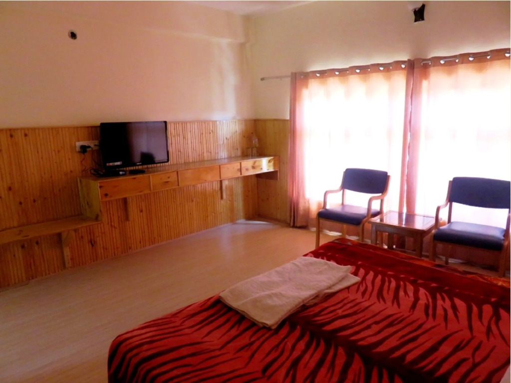 Hotel Abu Palace