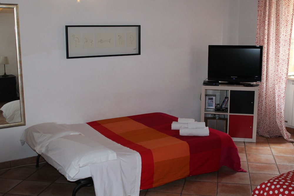Penthouse Room Private Bath & Wi Fi AC