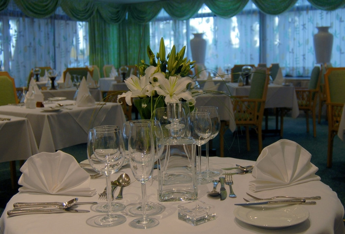 Palm Beach Hotel & Bungalows