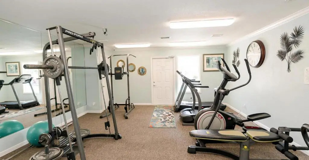 No Worries Just Renovated 2 bed 2 Bath at The Palms Washer and Dryer in Unit